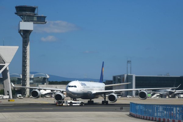 Unearthing treasures: the complete insider"s guide to local artisan crafts in the lake district